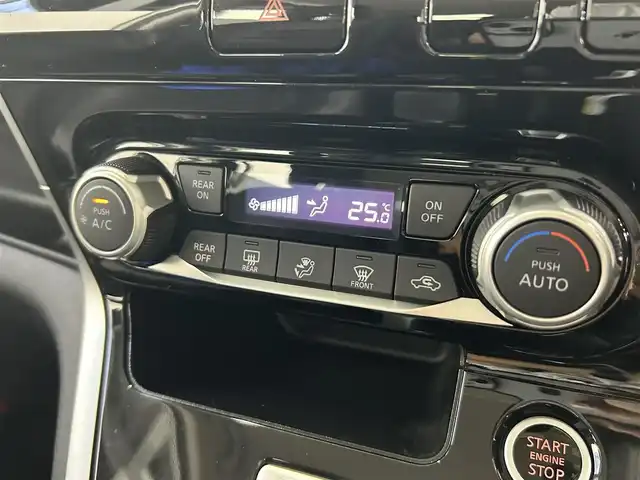 日産 セレナ ハイウェイスター プロパイロットED 大阪府 2017(平29)年 3.9万km ブリリアントホワイトパール ProPILOT 純正ナビ(フルセグ/DVD再生/Blu-ray/Bluetooth) バックカメラ 後席モニター ETC 両側パワースライドドア 衝突軽減 レーダークルコン クリアランスソナー