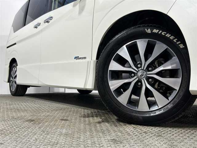 日産 セレナ ハイウェイスター プロパイロットED 大阪府 2017(平29)年 3.9万km ブリリアントホワイトパール ProPILOT 純正ナビ(フルセグ/DVD再生/Blu-ray/Bluetooth) バックカメラ 後席モニター ETC 両側パワースライドドア 衝突軽減 レーダークルコン クリアランスソナー