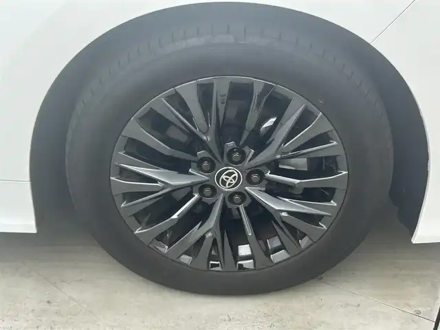 トヨタ ヴェルファイア Z プレミア 岡山県 2024(令6)年 0.9万km プラチナホワイトパールマイカ １３．２型有機EL後席ディスプレイ/左右独立ムーンルーフ/デジタルインナーミラー/ユニバーサルステップ/ブラウンプレミアムナッパレザーシート/純正１４インチディスプレイオーディオ/（ナビ/フルセグTV/Carplay/HDMI/USB】/トヨタチームメイト/　・アドバンストパーク/　・アドバンストドライブ/トヨタセーフティーセンス　/　・プリクラッシュセーフティ/　・レーントレーシングアシスト/　・レーダークルーズコントロール/　・アダプティブハイビームシステム/　・ロードサインアシスト/パノラマビューモニター/両側パワースライドドア/ビルトインＥＴＣ２．０/三眼LEDヘッドライト/置くだけ充電/1列目２列目シートヒーター/1列目２列目エアシート/ステアリングヒーター/純正フロアマット/純正19インチAW/パドルシフト/新車保証書/スペアキー×1