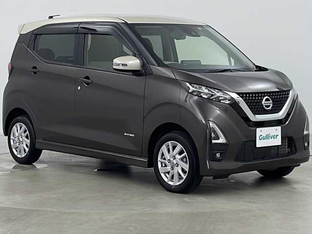 日産 デイズ HWS X プロパイロットED 道央・札幌 2022(令4)年 2.3万km フローズンバニラパール/アッシュブラウンM ・4WD/・純正ディスプレイオーディオ&BT&USB&AppleCarPlay/・全方位カメラ/・衝突軽減ブレーキ/・車線逸脱警報/・車線逸脱防止支援/・先行車発進お知らせ/・レーダークルーズコントロール/・シートヒーター/・純正エンジンスターター/・オートライト/・LEDヘッドライト/・アイドリングスト；ツプ/・スマートキー/・横滑り防止