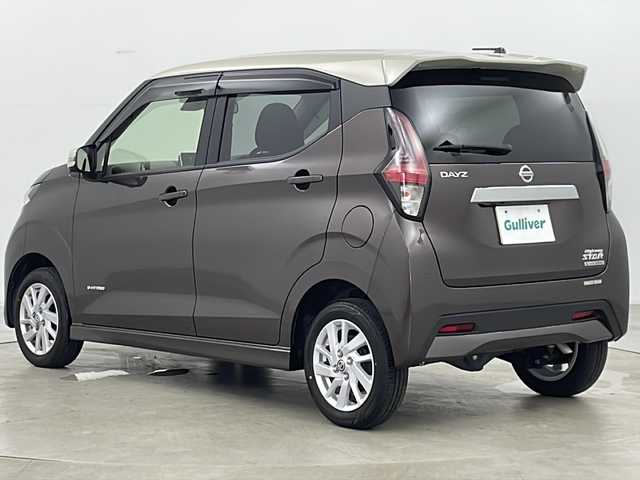 日産 デイズ HWS X プロパイロットED 道央・札幌 2022(令4)年 2.3万km フローズンバニラパール/アッシュブラウンM ・4WD/・純正ディスプレイオーディオ&BT&USB&AppleCarPlay/・全方位カメラ/・衝突軽減ブレーキ/・車線逸脱警報/・車線逸脱防止支援/・先行車発進お知らせ/・レーダークルーズコントロール/・シートヒーター/・純正エンジンスターター/・オートライト/・LEDヘッドライト/・アイドリングスト；ツプ/・スマートキー/・横滑り防止
