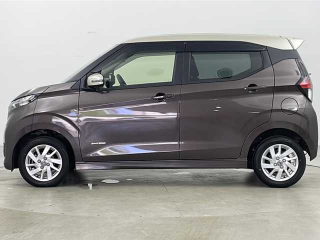 日産 デイズ HWS X プロパイロットED 道央・札幌 2022(令4)年 2.3万km フローズンバニラパール/アッシュブラウンM ・4WD/・純正ディスプレイオーディオ&BT&USB&AppleCarPlay/・全方位カメラ/・衝突軽減ブレーキ/・車線逸脱警報/・車線逸脱防止支援/・先行車発進お知らせ/・レーダークルーズコントロール/・シートヒーター/・純正エンジンスターター/・オートライト/・LEDヘッドライト/・アイドリングスト；ツプ/・スマートキー/・横滑り防止