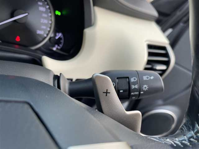 レクサス ＮＸ 300h ブラックシークエンス 三重県 2019(平31)年 6.8万km ソニッククォーツ 登録時67889km/黒白革シート/三眼ヘッドライト/純正ナビ/（AM/FM/TV/Bluetooth）/フルセグTV/バックカメラ/ビルトインETC2.0/レーダークルーズコントロール/ステアリングスイッチ/パドルシフト/ステアリングヒーター/パワーバックドア/シートメモリー/パワーシート/シートヒーター/衝突軽減システム/レーンキープアシスト/コーナーセンサー/BSM/オートハイビーム/純正フロアマット