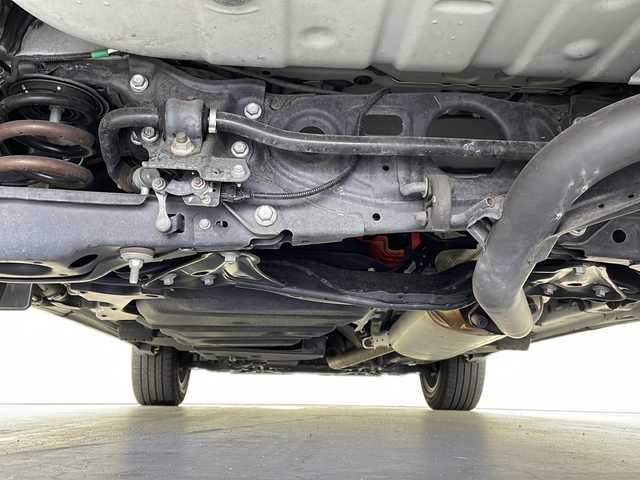 レクサス ＮＸ 300h ブラックシークエンス 栃木県 2019(平31)年 6.8万km ソニッククォーツ 純正10.3型ナビ/　　CD/DVD/Bluetooth/AM/FM/フルセグTV/レクサスセーフティーシステム+/・レーダークルーズコントロール/・プリクラッシュセーフティー/・レーンデパーチャーアラート/・パーキングサポートアシスト/・ブラインド・スポット・モニター/・オートハイビーム/バックカメラ/ビルトインETC2.0/パワーバックドア /黒白合皮レザーシート/シートヒーター/パワーシート /シートメモリ/純正18インチAW/純正フロアマット/オートライト/３眼LEDヘッドライト/フォグランプ/ステアリングヒーター/電子パーキング/ブレーキホールド/プッシュスタート/スマートキー