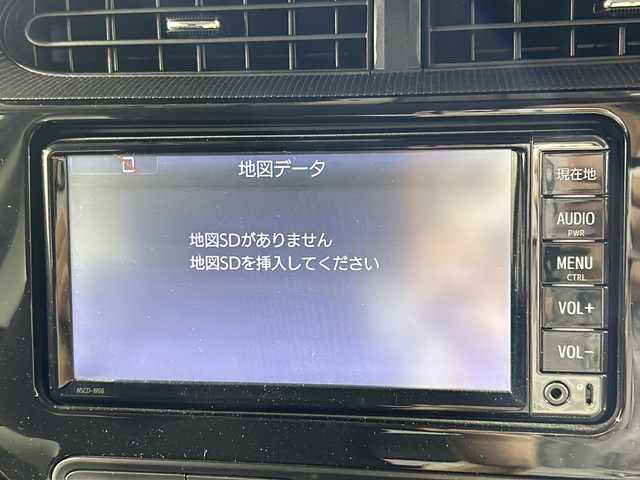 トヨタ アクア G 沖縄県 2017(平29)年 2.4万km スーパーレッドⅤ 県外仕入　/禁煙車　/純正ナビ（ＢＴ，フルセグ，ラジオ，ＣＤ／ＤＶＤ）/クルーズコントロール/トヨタセーフティーセンス　/→プリクラッシュブレーキ/→レーンディパチャートアラート/→オートマチックハイビーム/ビルドインＥＴＣ　/アイドリングストップ　/純正フロアマット　/ドアバイザー　/スペアキー