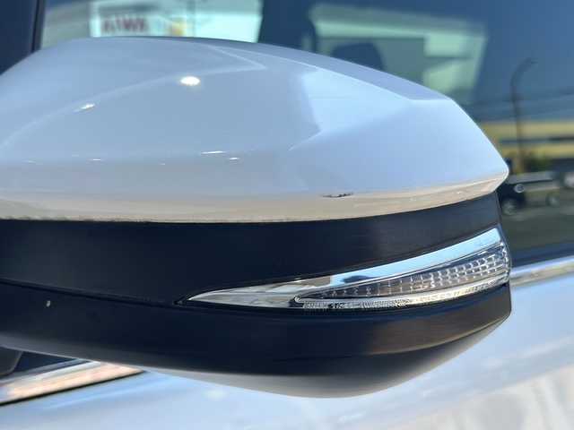 トヨタ エスクァイア Gi プレミアムパッケージ 静岡県 2018(平30)年 6.7万km ホワイトパールクリスタルシャイン 純正SDナビ/・CD/・DVD/・フルセグＴＶ/・Bluetooth/・AM/・FM/主要装備/・両側パワスラ/・フリップダウンモニター/・衝突軽減/・レーンキープ/・クルコン/・ハンドルヒーター/・シートヒーターD/N席/・ハーフレザーシート/・ドラレコ前/・ビルトインＥＴＣ/・LEDヘッドライト/・オートハイビーム/・フォグランプ/・社外フロアマット/・純正アルミホイール/・スマートキー/・プッシュスタート/・スペアキー/ワンオーナー