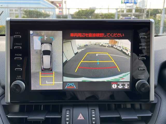 トヨタ ＲＡＶ４ アドベンチャー 山口県 2020(令2)年 2.7万km アティチュードブラックマイカ パノラマルーフ/純正ディスプレイオーディオ/・フルセグテレビ/・Bluetooth/パノラミックビューモニター/ビルトインETC/Toyota Safety Sense/・プリクラッシュセーフティ/・レーントレーシングアシスト/・ロードサインアシスト/・レーダークルーズコントロール/・先行車発進告知機能/・ブラインドスポットモニター/・クリアランスソナー/・パーキングサポートブレーキ/・ダウンヒルアシストコントロールシステム/ワイヤレス充電/レザーシート/USB入力端子/パワーシート/スマートキー/プッシュスタート/スペアキー1本/ルーフレール/純正19インチアルミホイール/ドアバイザー/ウィンカーミラー