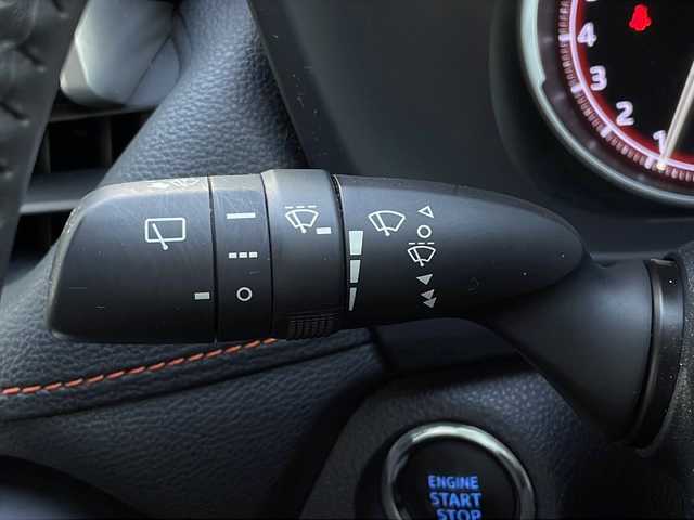 トヨタ ＲＡＶ４ アドベンチャー 山口県 2020(令2)年 2.7万km アティチュードブラックマイカ パノラマルーフ/純正ディスプレイオーディオ/・フルセグテレビ/・Bluetooth/パノラミックビューモニター/ビルトインETC/Toyota Safety Sense/・プリクラッシュセーフティ/・レーントレーシングアシスト/・ロードサインアシスト/・レーダークルーズコントロール/・先行車発進告知機能/・ブラインドスポットモニター/・クリアランスソナー/・パーキングサポートブレーキ/・ダウンヒルアシストコントロールシステム/ワイヤレス充電/レザーシート/USB入力端子/パワーシート/スマートキー/プッシュスタート/スペアキー1本/ルーフレール/純正19インチアルミホイール/ドアバイザー/ウィンカーミラー