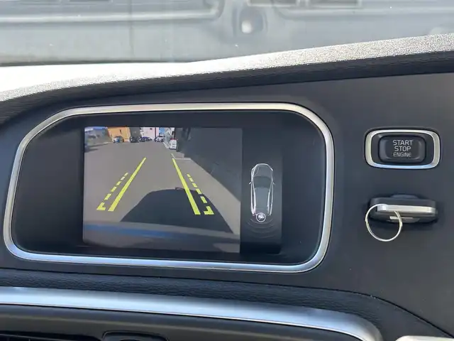 ボルボ Ｖ４０ クロスカントリー T5 AWD モメンタム 道東・釧路十勝 2020(令2)年 5.5万km ルミナスサンドメタリック ４WD/純正ナビ/　CD/DVD/BT/フルセグ/バックカメラ/社外ETC/インテリセーフ/衝突回避ブレーキ/レーンキーピングエイド/アダプティブクルーズコントロール/ブラインドスポットインフォメーションシステム/リアパークセンサー/ダウンヒルアシストコントロール/ハーフレザーシート/運転席メモリ付きパワーシート/フロントシートヒーター/純正18インチAW/LEDヘッドライト/オートライト/純正フロアマット/スペアキー/保証書