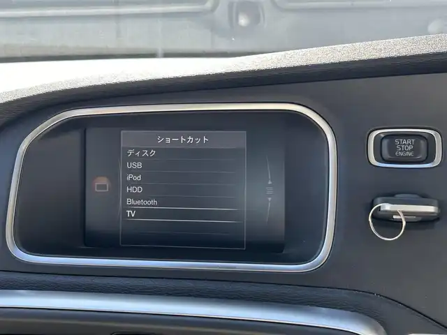ボルボ Ｖ４０ クロスカントリー T5 AWD モメンタム 道東・釧路十勝 2020(令2)年 5.5万km ルミナスサンドメタリック ４WD/純正ナビ/　CD/DVD/BT/フルセグ/バックカメラ/社外ETC/インテリセーフ/衝突回避ブレーキ/レーンキーピングエイド/アダプティブクルーズコントロール/ブラインドスポットインフォメーションシステム/リアパークセンサー/ダウンヒルアシストコントロール/ハーフレザーシート/運転席メモリ付きパワーシート/フロントシートヒーター/純正18インチAW/LEDヘッドライト/オートライト/純正フロアマット/スペアキー/保証書