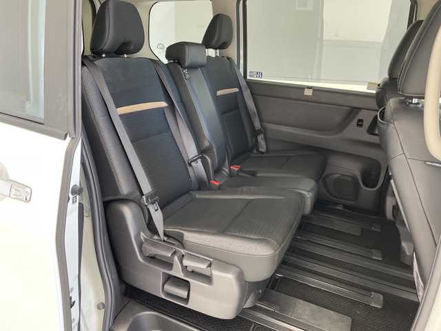 日産 セレナ ハイウェイスター V 愛知県 2023(令5)年 3.3万km プリズムホワイト プロパイロット/7インチSDナビ（あり）/全方位カメラ/両側パワースライドドア/レーダークルーズコントロール/イージーオープン機能/コーナーセンサー/純正アルミホイール/ブラインドスポットモニター/LEDヘッドライト/パドルシフト/リアオートエアコン/オートマチックハイビーム/ドライブレコーダー/ETC/衝突被害軽減ブレーキ/Bluetooth/ステアリングスイッチ/スマートキー/プッシュスタート