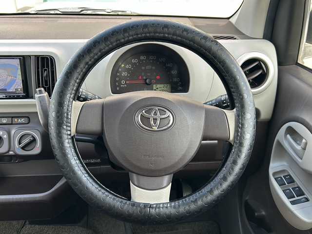 トヨタ パッソ プラスハナ Cパッケージ 愛知県 2010(平22)年 4.7万km ウグイスメタリック 登録時走行距離47044km/社外7インチSDナビ/(ワンセグTV/DVD/USB)/ドラレコ前後/社外コーナーセンサー/ヘッドランプレベライザー/フォグランプ/ETC/電格ミラー/純正フロアマット/社外ドアバイザー/スマートキー/取説/保証書