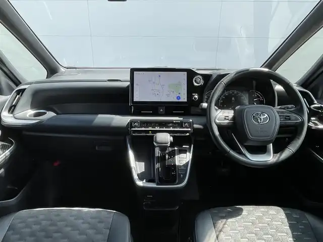 トヨタ ヴォクシー S－Z 佐賀県 2022(令4)年 5万km マッシブグレー 快適利便パッケージ(High)/・ハンズフリーデュアルパワースライドドア/・パワーバックドア/・ナノイーX/・ステアリングヒーター/・キャプテンシート/シートヒーター/オットマン/ドライビングサポートパッケージ/・カラーヘッドアップディスプレイ/・デジタルインナーミラー/純正10.5型ディスプレイオーディオ＋　/・コネクティッドナビ　/・バックカメラ　/・フルセグTV/BT/CD/DVD/HDMI/14型有機EL後席ディスプレイ/ETC2.0 /トヨタセーフティセンス/クリアランスソナー/純正17インチAW/LEDヘッドライト/前後ドラレコ(ZDR610D)/スペアキー×１/取扱説明書/保証書