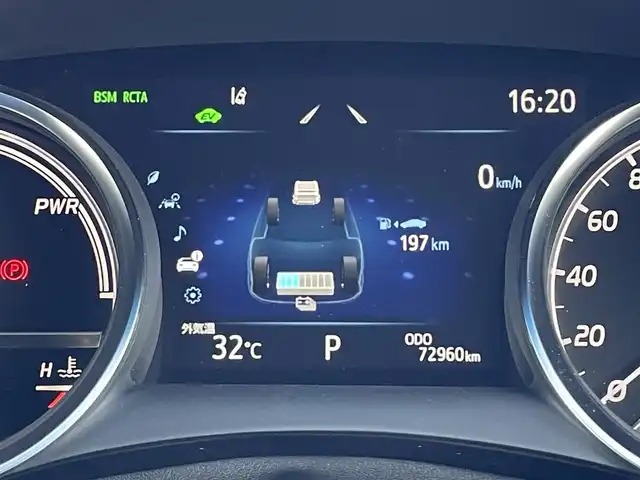 トヨタ カムリ WS 山口県 2022(令4)年 7.3万km プラチナホワイトパールマイカ ワンオーナー/純正ディスプレイオーディオ/・ナビキット/・Bluetooth接続/・CD/DVDキット/バックカメラ/ビルトインETC/ドライブレコーダー/Toyota Safety Sense/・プリクラッシュセーフティ/・レーントレーシングアシスト/・ロードサインアシスト/・レーダークルーズコントロール/・先行車発進告知機能/・ドライバー異常時対応システム/・ブラインドスポットモニター/・クリアランスソナー/・リヤクロストラフィックアラート/・パーキングサポートブレーキ/・オートマチックハイビーム/レザーシート/パワーバックドア/スマートキー/プッシュスタート/スペアキー1本/純正LEDライト/純正18インチアルミホイール/ドアバイザー/ウィンカーミラー/保証書