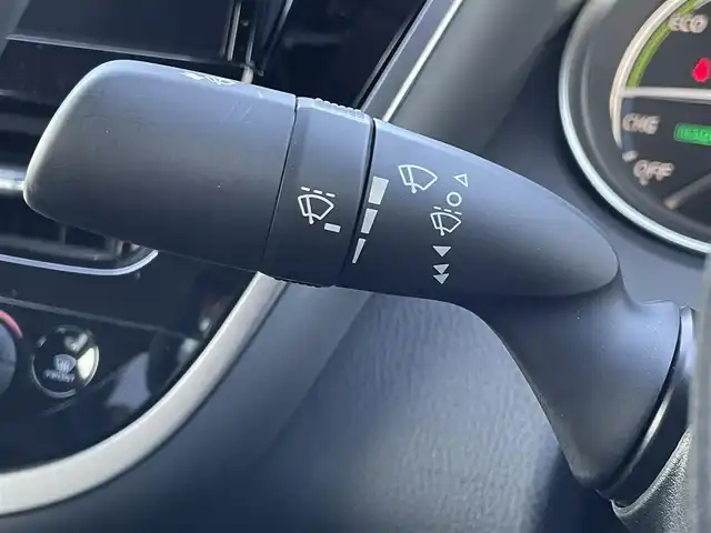 トヨタ カムリ WS 山口県 2022(令4)年 7.3万km プラチナホワイトパールマイカ ワンオーナー/純正ディスプレイオーディオ/・ナビキット/・Bluetooth接続/・CD/DVDキット/バックカメラ/ビルトインETC/ドライブレコーダー/Toyota Safety Sense/・プリクラッシュセーフティ/・レーントレーシングアシスト/・ロードサインアシスト/・レーダークルーズコントロール/・先行車発進告知機能/・ドライバー異常時対応システム/・ブラインドスポットモニター/・クリアランスソナー/・リヤクロストラフィックアラート/・パーキングサポートブレーキ/・オートマチックハイビーム/レザーシート/パワーバックドア/スマートキー/プッシュスタート/スペアキー1本/純正LEDライト/純正18インチアルミホイール/ドアバイザー/ウィンカーミラー/保証書