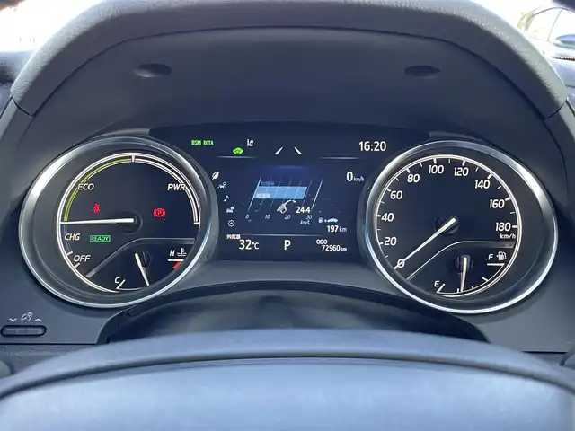 トヨタ カムリ WS 山口県 2022(令4)年 7.3万km プラチナホワイトパールマイカ ワンオーナー/純正ディスプレイオーディオ/・ナビキット/・Bluetooth接続/・CD/DVDキット/バックカメラ/ビルトインETC/ドライブレコーダー/Toyota Safety Sense/・プリクラッシュセーフティ/・レーントレーシングアシスト/・ロードサインアシスト/・レーダークルーズコントロール/・先行車発進告知機能/・ドライバー異常時対応システム/・ブラインドスポットモニター/・クリアランスソナー/・リヤクロストラフィックアラート/・パーキングサポートブレーキ/・オートマチックハイビーム/レザーシート/パワーバックドア/スマートキー/プッシュスタート/スペアキー1本/純正LEDライト/純正18インチアルミホイール/ドアバイザー/ウィンカーミラー/保証書