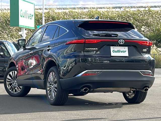 トヨタ ハリアー ハイブリッド Z 青森県 2020(令2)年 5.6万km プレシャスブラックパール ・4WD/・純正ナビ/・Bluetooth/・フルセグTV/・アラウンドビューモニター/・ブラインドスポットモニター/・純正ドライブレコーダー/・デジタルインナーミラー/・衝突被害軽減ブレーキ/・レーンキープアシスト/・横滑り防止装置/・レーダークルーズコントロール/・パワーバックドア/・ハーフレザーシート/・オートライト/・オートマチックハイビーム/・LEDヘッドライト/・ETC/・純正19AW/・純正フロアマット