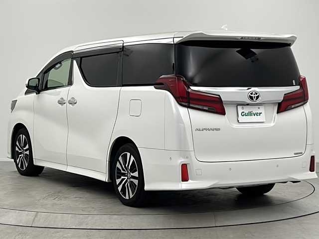 トヨタ アルファード S Cパッケージ 大阪府 2020(令2)年 7万km ホワイトパールクリスタルシャイン サンルーフ/JBLサウンドシステム/純正10.5インチメーカーナビ/【AM/FM/CD/DVD/Bluetooth/フルセグTV】/純正13.3インチフリップダウンモニター/前後ドライブレコーダー【GL-03AP】/アラウンドビューモニター/デジタルインナーミラー/ビルトインETC2.0/トヨタセーフティセンス/・プリクラッシュセーフティ/・レーントレーシングアシスト/・レーダークルーズコントロール/・オートマチックハイビーム/・ロードサインアシスト/・リアクロストラフィックアラート/・ブラインドスポットモニター/・インテリジェントクリアランスソナー/・インテリジェントパーキングアシスト/・先行車発進お知らせ機能/両側電動パワースライドドア/パワーバックドア/電格ウィンカーミラー/オートブレーキホールド/ドアバイザー/ステアリングヒーター/D/N席2列目シート/ヒーター・エアシート/D/N席列目シート/パワーシート/黒レザーシート/純正フロアマット/純正18インチAW/オートライト/スペアタイヤ