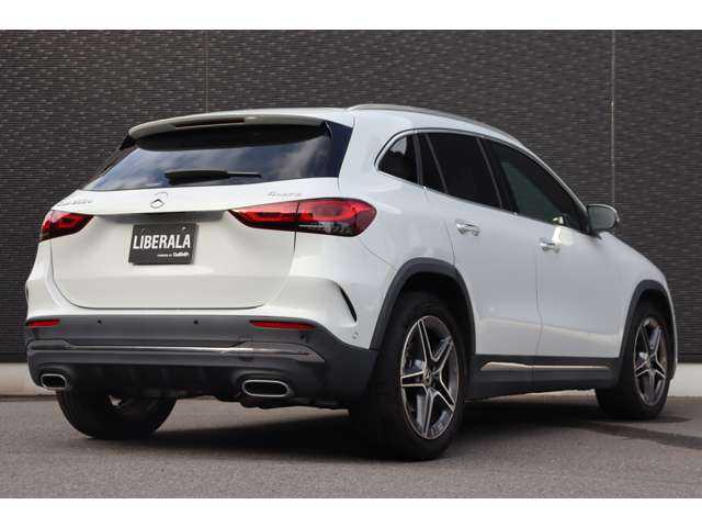 メルセデス・ベンツ Ｍ・ベンツ ＧＬＡ２００ｄ 4マチック AMGライン 大分県 2023(令5)年 2.5万km デジタルホワイト ワンオーナー/保証書/取扱説明書/レーダーセーフティパッケージ/サンルーフ/純正ナビ/CarPlay/地デジ/Bluetooth/ワイヤレス充電/全方位カメラ/黒半革/パワーシート/シートヒーター/純正19インチAW/純正ドライブレコーダー（360°）/ETC