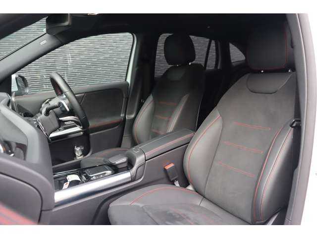 メルセデス・ベンツ Ｍ・ベンツ ＧＬＡ２００ｄ 4マチック AMGライン 大分県 2023(令5)年 2.5万km デジタルホワイト ワンオーナー/保証書/取扱説明書/レーダーセーフティパッケージ/サンルーフ/純正ナビ/CarPlay/地デジ/Bluetooth/ワイヤレス充電/全方位カメラ/黒半革/パワーシート/シートヒーター/純正19インチAW/純正ドライブレコーダー（360°）/ETC