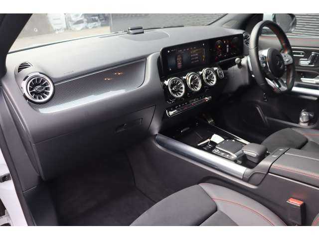 メルセデス・ベンツ Ｍ・ベンツ ＧＬＡ２００ｄ 4マチック AMGライン 大分県 2023(令5)年 2.5万km デジタルホワイト ワンオーナー/保証書/取扱説明書/レーダーセーフティパッケージ/サンルーフ/純正ナビ/CarPlay/地デジ/Bluetooth/ワイヤレス充電/全方位カメラ/黒半革/パワーシート/シートヒーター/純正19インチAW/純正ドライブレコーダー（360°）/ETC