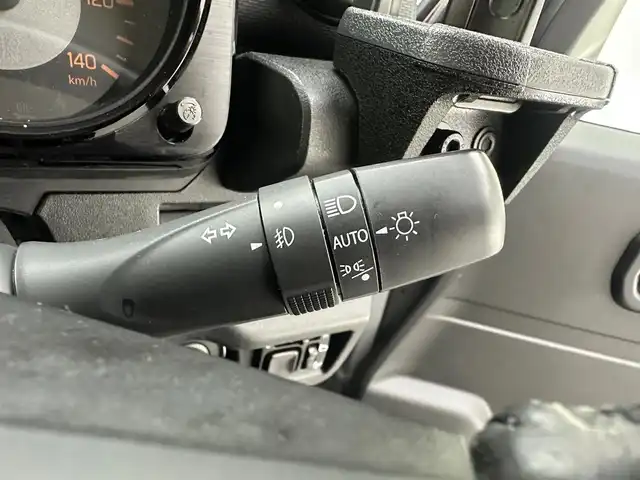 スズキ ジムニー XC 兵庫県 2023(令5)年 3.8万km ミディアムグレー 社外SDナビ/フルセグ CD DVD BT MSV/バックカメラ/クルーズコントロール/衝突軽減ブレーキ/LKA/社外ETC/シートヒーター/LEDヘッドライト/フォグライト/オートライト/オートハイビーム/純正16インチアルミホイール/ダウンヒルアシストコントロール/スマートキー/プッシュスタート