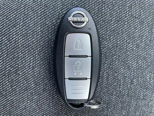 日産 オーラ G レザーエディション 滋賀県 2022(令4)年 1.9万km ブリリアントホワイトパール 純正９型ナビ/・Bluetooth/フルセグ/アラウンドビューモニター/革巻きステアリング/ステアリングリモコン/ETC/デジタルインナーミラー/オートブレーキホールド/シートリフター/オートリトラミラー/LEDオートライト/オートハイビーム/フォグライト/側方支援/後側方支援/エマージェンシーブレーキ/駐車支援/シャシー制御/ブラインドスポットモニター/スマートキー