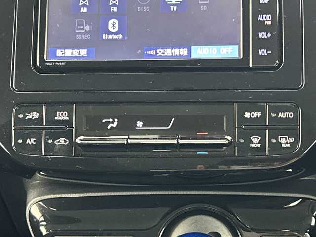 トヨタ プリウス SセーフティプラスⅡ 愛知県 2020(令2)年 2.6万km シルバーM 純正7インチSDナビ/（フルセグTV/Bluetooth/バックカメラ/DVD再生）/ビルトインETC/セーフティセンス/・プリクラッシュセーフティ/・レーダークルーズコントロール/・車線逸脱抑制機能/ブラインドスポットモニター/LEDヘッド/フォグランプ/雨滴感応式オートワイパー/純正15インチアルミホイール/ステアリングスイッチ/ナノイー/1500Wアクセサリーコンセント