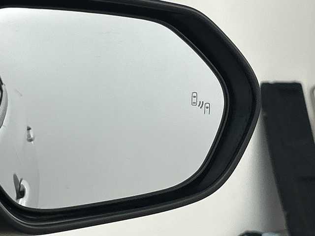 トヨタ プリウス SセーフティプラスⅡ 愛知県 2020(令2)年 2.6万km シルバーM 純正7インチSDナビ/（フルセグTV/Bluetooth/バックカメラ/DVD再生）/バックカメラ/AC100V電源/トヨタセーフティセンス/・プリクラッシュセーフティ/・レーダークルーズコントロール/・レーンディパーチャーアラート/・オートマチックハイビーム/・ブラインドスポットモニター/・ふらつき警報機能/・誤発進抑制機能/・先行車発進お知らせ/ドライブレコーダー/ETC/純正15インチアルミホイール/LEDヘッドライト/フロントフォグランプ/スマートキー/スペアキー1本/プッシュスタート/ステアリングスイッチ/ナノイー/純正フロアマット