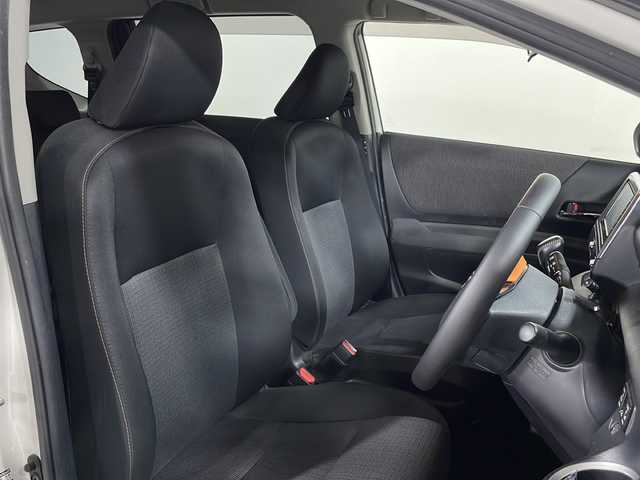 トヨタ シエンタ G 広島県 2021(令3)年 3.4万km ホワイトパールクリスタルシャイン 社外ナビ　/両側パワースライドドア　/バックカメラ　/フルセグ　/レーンキープアシスト　/衝突軽減ブレーキ　/オートハイビーム　/ＬＥＤヘッドランプ　/スマートキー　/ＥＴＣ　/フロアマット　/アイドリングストップ/純正アルミホイールキャップ（185/60/R15)/エアバック（運転席/助手席）