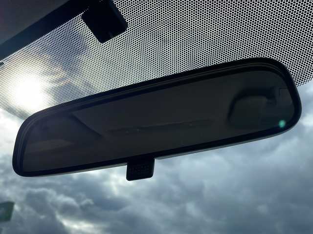 トヨタ アクア G 岩手県 2014(平26)年 6.7万km ブラックマイカ 社外ナビ(CD/DVD/SD/ラジオ/Bluetooth)/フルセグテレビ/バックカメラ/前席シートヒーター/ETC/スマートキー/プッシュスタート/ステアリングスイッチ/オートライト/社外15inアルミホイール/純正フロアマット/電動格納ミラー/ウィンカーミラー/ドアバイザー