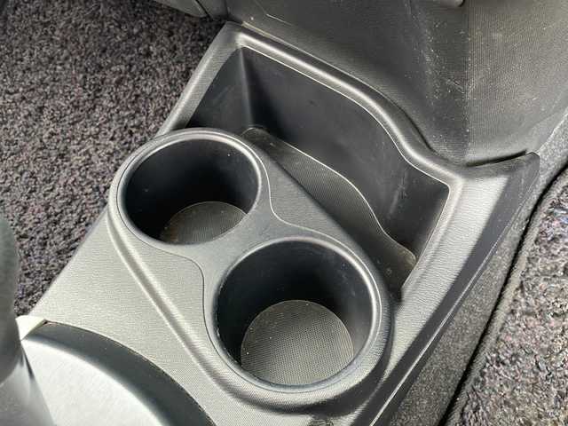 トヨタ アクア G 岩手県 2014(平26)年 6.7万km ブラックマイカ 社外ナビ(CD/DVD/SD/ラジオ/Bluetooth)/フルセグテレビ/バックカメラ/前席シートヒーター/ETC/スマートキー/プッシュスタート/ステアリングスイッチ/オートライト/社外15inアルミホイール/純正フロアマット/電動格納ミラー/ウィンカーミラー/ドアバイザー