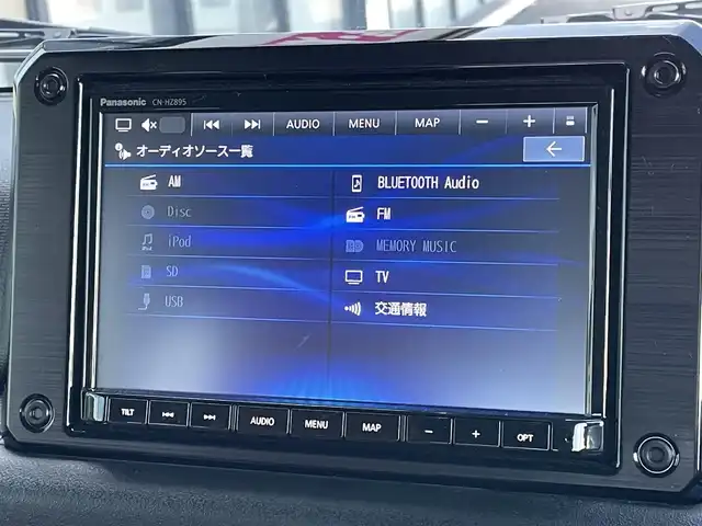 スズキ ジムニー シエラ JC 道央・札幌 2024(令6)年 0.5万km ブルーイッシュブラックパール3 ４WD/ワンオーナー/純正ディーラーOPナビ/CD/DVD/BT/フルセグ/デュアルセンサーブレーキサポート/横滑り防止装置/クルーズコントロール/ヒルディセントコントロール/レーンキープアシスト/バックカメラ/トランスファレバー/アイドリングストップ/前席シートヒーター/レザー調シートカバー/革巻きステアリング/ステアリングリモコン/AC100V/プッシュスタート/スマートキー/LEDヘッドライト/オートライト/オートハイビーム/フォグランプ/電動格納ミラー/ヒーテッドドアミラー/ウィンカーミラー/純正フロアマット/ドアバイザー/スペアキー