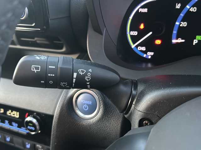 トヨタ ヤリスクロス ハイブリッド Z 徳島県 2022(令4)年 2万km ブラックマイカ 純正ディスプレイオーディオ/（Bluetooth/AM/FM/USB）/アラウンドビューモニター/レーダークルーズコントロール/ハーフレザーシート/シートヒーター（D+N席）/D席パワーシート/ステアリングヒーター/LEDヘッドライト/オートハイビーム/ブレーキホールド/電動パーキングブレーキ/ETC/純正ドラレコ/純正ドアバイザー/プッシュスタート/スマートキー/スペアキー