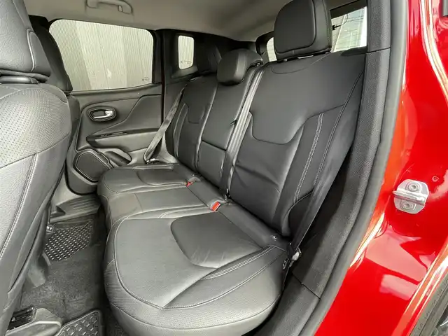 クライスラー・ジープ ジープ レネゲード リミテッド 長野県 2019(令1)年 5.4万km 赤 ＡＣＣ　レーンキープ　Ｕｃｏｎｎｅｃｔナビ　ｂｌｕｅｔｏｏｔｈ　黒革シート　シートヒーター　Ｄ／Ｎパワーシート　ステアリングヒーター　パークセンサー　ルーフレール　スマートキー　前後ドライブレコーダー 純正サマータイヤ＆ホイール有(215/60R17)