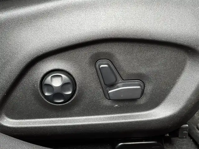 クライスラー・ジープ ジープ レネゲード リミテッド 長野県 2019(令1)年 5.4万km 赤 ＡＣＣ　レーンキープ　Ｕｃｏｎｎｅｃｔナビ　ｂｌｕｅｔｏｏｔｈ　黒革シート　シートヒーター　Ｄ／Ｎパワーシート　ステアリングヒーター　パークセンサー　ルーフレール　スマートキー　前後ドライブレコーダー 純正サマータイヤ＆ホイール有(215/60R17)