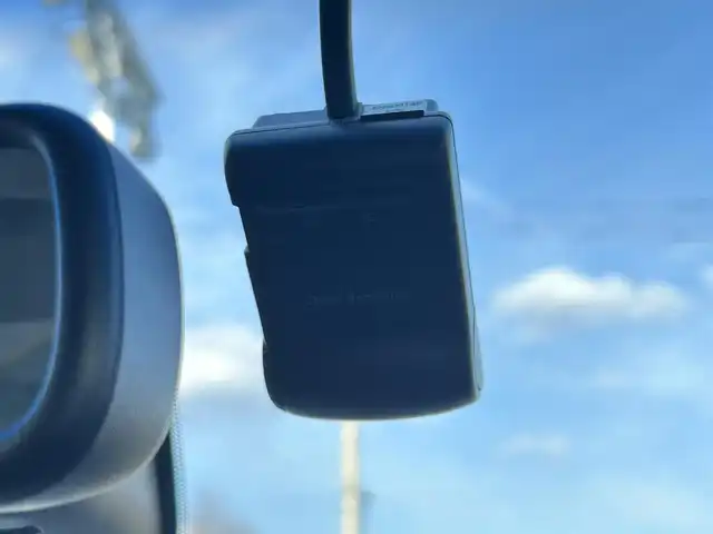 日産 セレナ ハイウェイS S HV Aセーフ 栃木県 2014(平26)年 7.2万km ブリリアントシルバー エマージェンシーブレーキ/社外メモリナビ/フルセグTV/DVD/Bluetooth/アラウンドビューモニター/ETC/前後ドライブレコーダー/パワースライドドア/クルーズコントロール/コーナーセンサー/アイドリングストップ/HIDヘッドライト/フォグランプ/オートライト/スマートキー/プッシュEgスタート/シートバックテーブル/2列目ロールサンシェード/横滑り防止装置