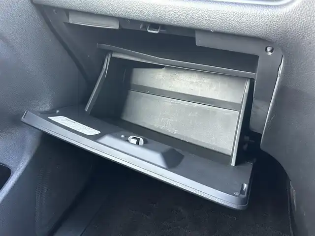 日産 セレナ ハイウェイS S HV Aセーフ 栃木県 2014(平26)年 7.2万km ブリリアントシルバー エマージェンシーブレーキ/社外メモリナビ/フルセグTV/DVD/Bluetooth/アラウンドビューモニター/ETC/前後ドライブレコーダー/パワースライドドア/クルーズコントロール/コーナーセンサー/アイドリングストップ/HIDヘッドライト/フォグランプ/オートライト/スマートキー/プッシュEgスタート/シートバックテーブル/2列目ロールサンシェード/横滑り防止装置