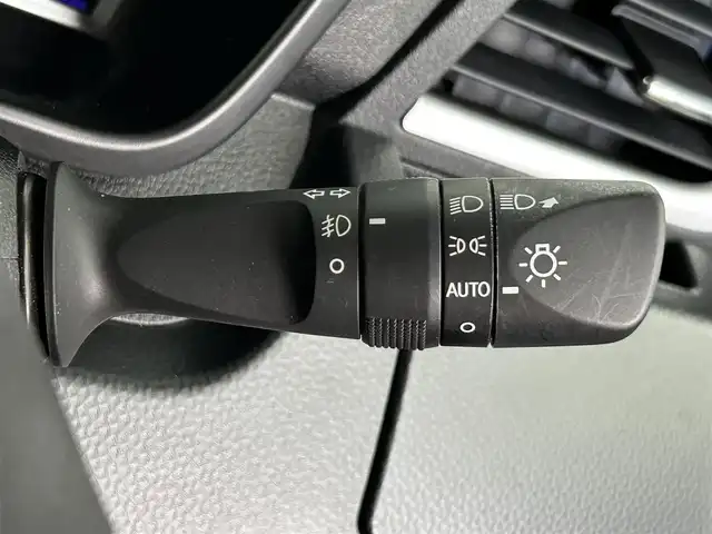 トヨタ タンク カスタムG－T 大分県 2020(令2)年 2.1万km パールホワイトⅢ 純正SDナビ（NSZT-W68T）/ BT/フルセグ/CD/DVD/モデリスタエアロ/スマートアシスト/・衝突警報機能/・衝突回避支援ブレーキ機能/・誤発進抑制制御機能/・車線逸脱警報機能/・先行車発進お知らせ機能/・オートハイビーム/両側パワースライドドア/バックカメラ/アイドリングストップ/ビルトインETC/LEDヘッドライト/ドライブレコーダー（前後）/純正アルミホイル15インチ/純正フロアマット/革巻ステアリング/革巻シフトノブ