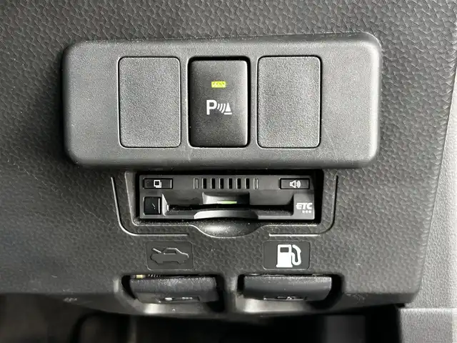 トヨタ タンク カスタムG－T 大分県 2020(令2)年 2.1万km パールホワイトⅢ 純正SDナビ（NSZT-W68T）/ BT/フルセグ/CD/DVD/モデリスタエアロ/スマートアシスト/・衝突警報機能/・衝突回避支援ブレーキ機能/・誤発進抑制制御機能/・車線逸脱警報機能/・先行車発進お知らせ機能/・オートハイビーム/両側パワースライドドア/バックカメラ/アイドリングストップ/ビルトインETC/LEDヘッドライト/ドライブレコーダー（前後）/純正アルミホイル15インチ/純正フロアマット/革巻ステアリング/革巻シフトノブ