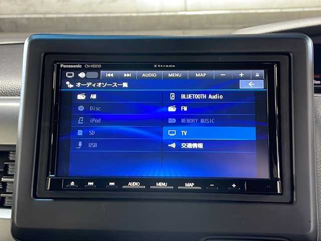 ホンダ Ｎ ＢＯＸ カスタム L ターボ スタイル+ブラック 佐賀県 2022(令4)年 2.5万km クリスタルブラックパール エアロパーツ（フロント・サイド・リア）/社外7インチナビ/CD/DVD/Bluetooth接続/フルセグTV/バックカメラ/衝突被害軽減システム/コーナーセンサー/クルーズコントロール/先行車発進告知/路外逸脱抑制システム/レーンキープアシスト/標識認識システム/ＥＴＣ/ドライブレコーダー/横滑り防止システム/オートライト/LEDライト/フォグランプ/ヘッドライトレベライザー/革巻きステアリング/ステアリングスイッチ/パドルシフト/ハーフレザーシート/運転席/助手席シートヒーター/電動格納ミラー/ウインカーミラー/ダブル＆サイド＆カーテンエアバック/プッシュスタート/スマートキー/スペアキーｘ１