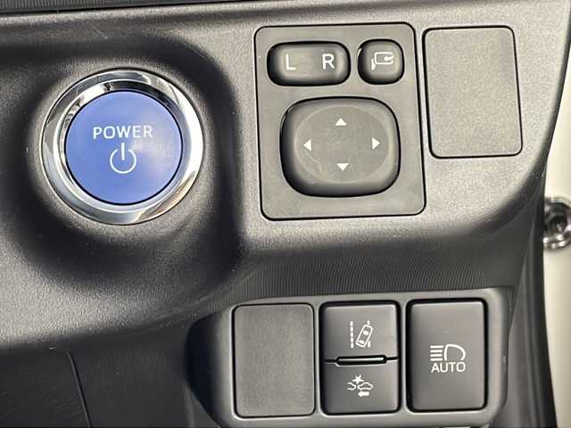 トヨタ アクア S スタイルブラック 鹿児島県 2020(令2)年 3.3万km パール 純正SDナビ【NSZT-W68T】/フルセグテレビ/パノラミックビューモニター/プリクラッシュセーフティ/Bluetoothオーディオ/ビルトインETC/プッシュスタート/ドライブレコーダー/フロアマット/スマートキー/ステアリングスイッチ/LEDヘッドライト