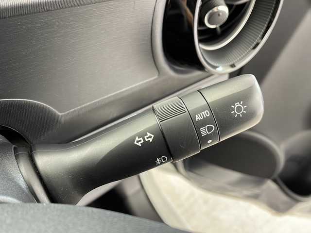 トヨタ アクア S スタイルブラック 鹿児島県 2020(令2)年 3.3万km パール 純正SDナビ【NSZT-W68T】/フルセグテレビ/パノラミックビューモニター/プリクラッシュセーフティ/Bluetoothオーディオ/ビルトインETC/プッシュスタート/ドライブレコーダー/フロアマット/スマートキー/ステアリングスイッチ/LEDヘッドライト