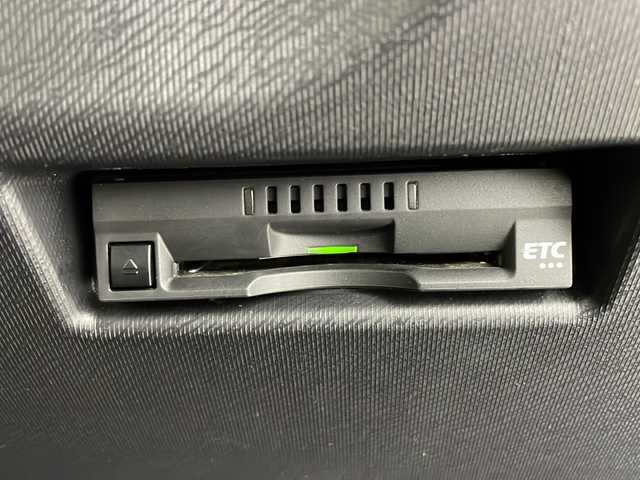 トヨタ アクア S スタイルブラック 鹿児島県 2020(令2)年 3.3万km パール 純正SDナビ【NSZT-W68T】/フルセグテレビ/パノラミックビューモニター/プリクラッシュセーフティ/Bluetoothオーディオ/ビルトインETC/プッシュスタート/ドライブレコーダー/フロアマット/スマートキー/ステアリングスイッチ/LEDヘッドライト