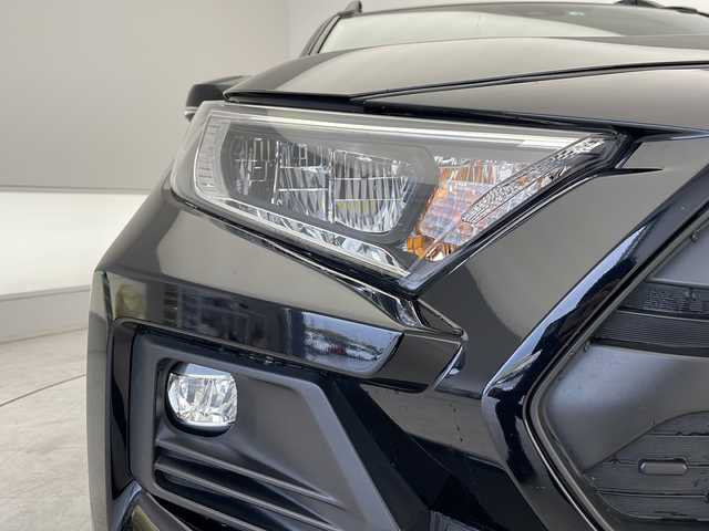 トヨタ ＲＡＶ４ アドベンチャー オフロードPKG 愛知県 2022(令4)年 4万km アティチュードブラックマイカ 衝突軽減システム/純正9型ディスプレイオーディオ ナビなし/レーダークルーズコントロール/シートヒーター/エアシート/Bluetooth/バックカメラ/パワーシート/コーナーセンサー/純正アルミホイール/ルーフレール/ブラインドスポットモニター/LEDヘッドライト/ステアリングヒーター/ドライブレコーダー/ETC/ステアリングスイッチ/スマートキー/プッシュスタート
