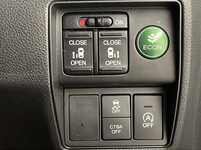 ホンダ オデッセイ アブソルート 静岡県 2014(平26)年 10万km ホワイトオーキッドパール (株)IDOMが運営する【じしゃロン浜松店】の自社ローン専用車両になります。こちらは現金またはオートローンご利用時の価格です。自社ローンご希望の方は別途その旨お申付け下さい/純正ナビ　/ワンセグＴＶ　/Ｂｌｕｅｔｏｏｔｈ接続　/バックカメラ　/ＥＴＣ　/両側パワースライドドア　/純正アルミホイール　/フロアマット　/クルーズコントロール　/パドルシフト　/アイドリングストップ/3列シート