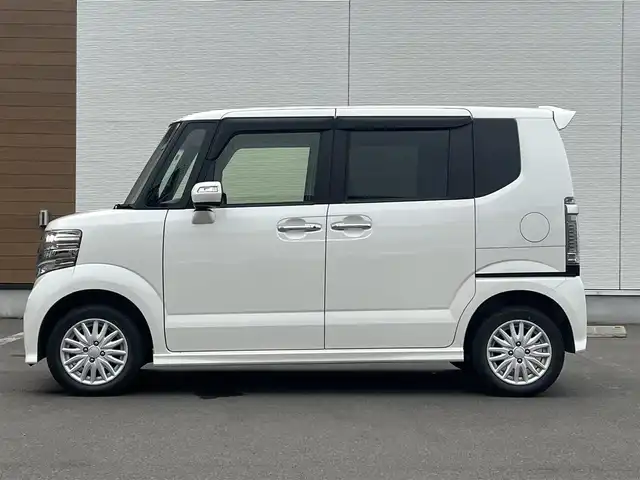 ホンダ Ｎ ＢＯＸ カスタム G Lパッケージ 秋田県 2016(平28)年 6.3万km プレミアムホワイトパールⅡ 純正ナビ/LEDヘッドライト/４WD/フルセグ/バックカメラ/スマートキー/社外アルミ/片側パワスラ/アイドリングストップ/プッシュスタート/前席シートヒーター/ステアリングスイッチ/純正エンジンスターター/純正フロアマット/純正ドアバイザー/オートライト/オートエアコン/パワーステアリング/パワーウィンドウ/横滑り防止/電動格納ウィンカーミラー