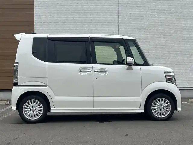 ホンダ Ｎ ＢＯＸ カスタム G Lパッケージ 秋田県 2016(平28)年 6.3万km プレミアムホワイトパールⅡ 純正ナビ/LEDヘッドライト/４WD/フルセグ/バックカメラ/スマートキー/社外アルミ/片側パワスラ/アイドリングストップ/プッシュスタート/前席シートヒーター/ステアリングスイッチ/純正エンジンスターター/純正フロアマット/純正ドアバイザー/オートライト/オートエアコン/パワーステアリング/パワーウィンドウ/横滑り防止/電動格納ウィンカーミラー