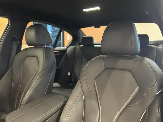 ＢＭＷ ５２３ｄ xDrive Mスピリット 道央・札幌 2020(令2)年 2.4万km ブルーストーン メタリックペイント/ハイラインパッケージ/　・ダコタレザーシート/　・ランバーサポート/　・前後シートヒーター/アドバンスパッケージ/　・コンフォートパッケージ/　・アダプティブLEDヘッドライト/　・パーキングアシストプラス/　・アンビエントライト/ヘッドアップディスプレイ/ドライビングアシストプラス/純正HDDナビ/フルセグテレビ/USB/BT/360°カメラ/PDC/HiFiスピーカー
