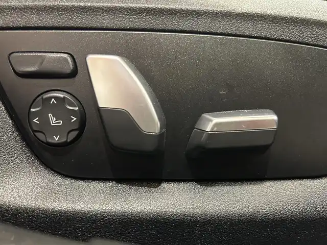 ＢＭＷ ５２３ｄ xDrive Mスピリット 道央・札幌 2020(令2)年 2.4万km ブルーストーン メタリックペイント/ハイラインパッケージ/　・ダコタレザーシート/　・ランバーサポート/　・前後シートヒーター/アドバンスパッケージ/　・コンフォートパッケージ/　・アダプティブLEDヘッドライト/　・パーキングアシストプラス/　・アンビエントライト/ヘッドアップディスプレイ/ドライビングアシストプラス/純正HDDナビ/フルセグテレビ/USB/BT/360°カメラ/PDC/HiFiスピーカー